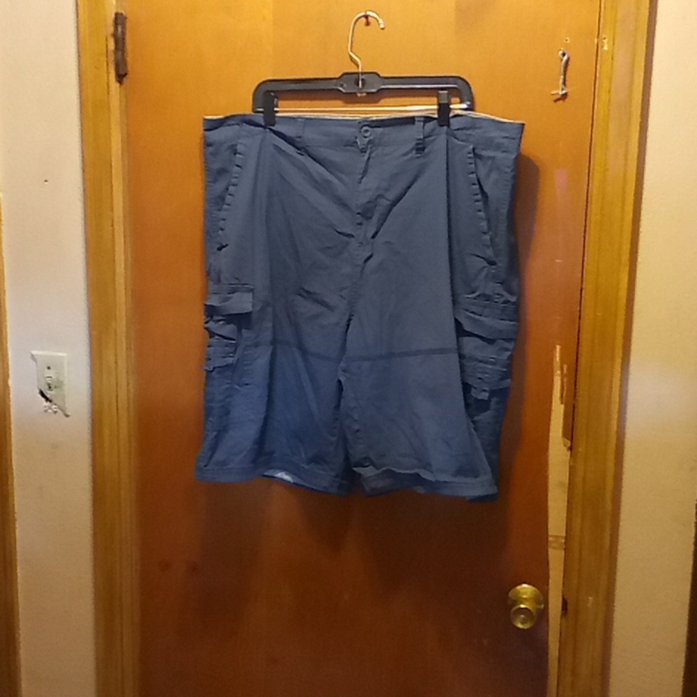Monument cargo shorts